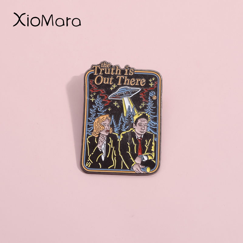 Science Film UFO Enamel Pins C - огляд і ціна Science Buddies